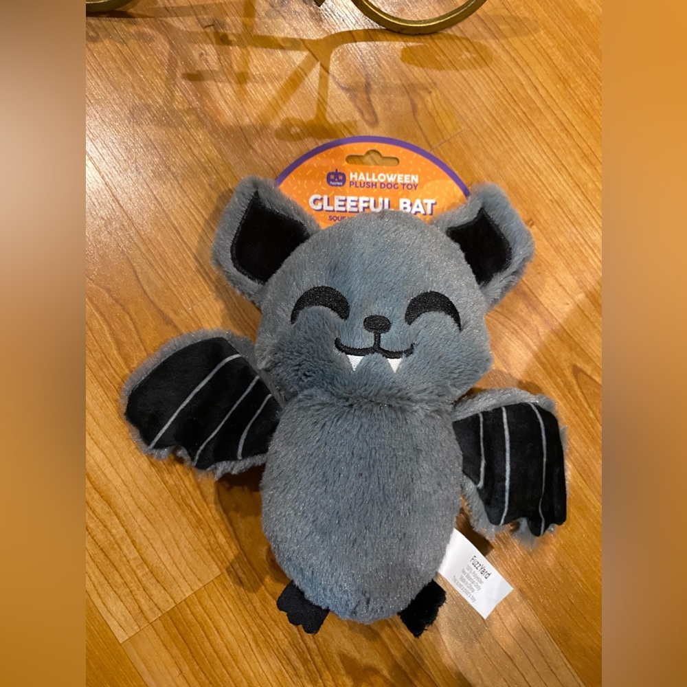 - Fuzzyard  Halloween Bat Plush Dog Toy With Squeaker 8”